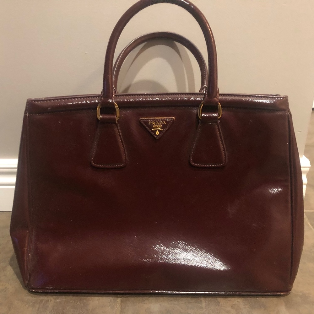 Prada Saffiano Vernice Parabole Tote